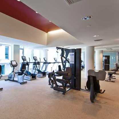 Photo 19 — click to view West Pender Place photo 19