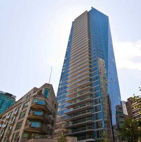 Photo 4 — click to view West Pender Place photo 4