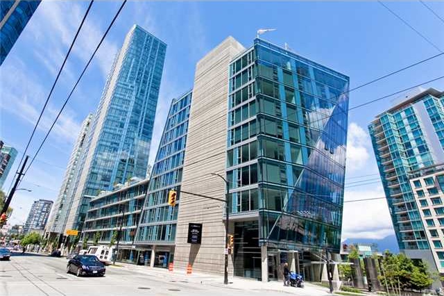 Photo 1 West Pender Place photo 1