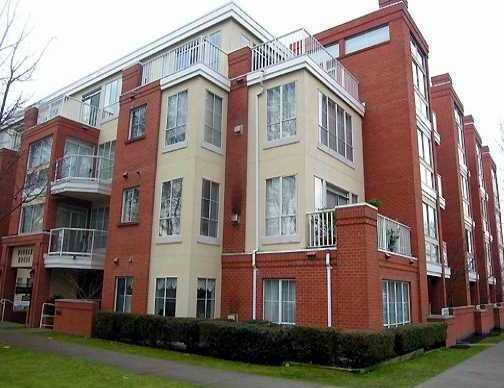 Photo 4 — click to view Dunbar House photo 4