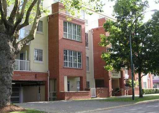 Photo 6 — click to view Dunbar House photo 6