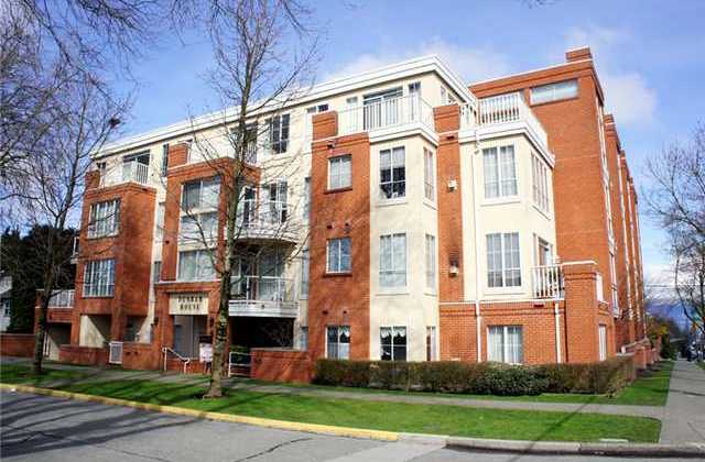 Photo 5 — click to view Dunbar House photo 5