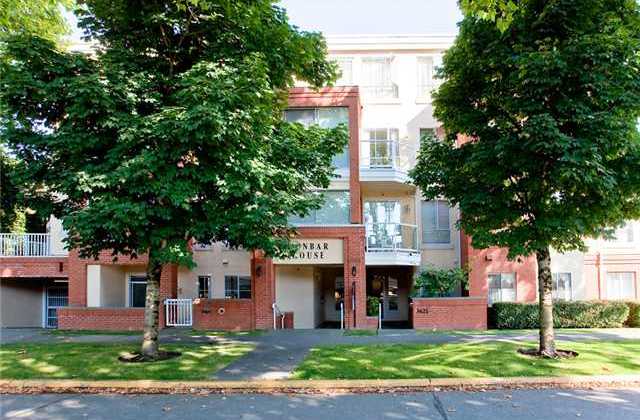 Photo 7 — click to view Dunbar House photo 7