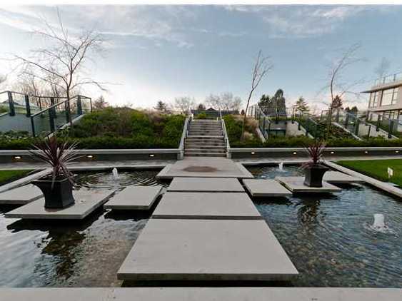 Photo 5 — click to view Coast photo 5