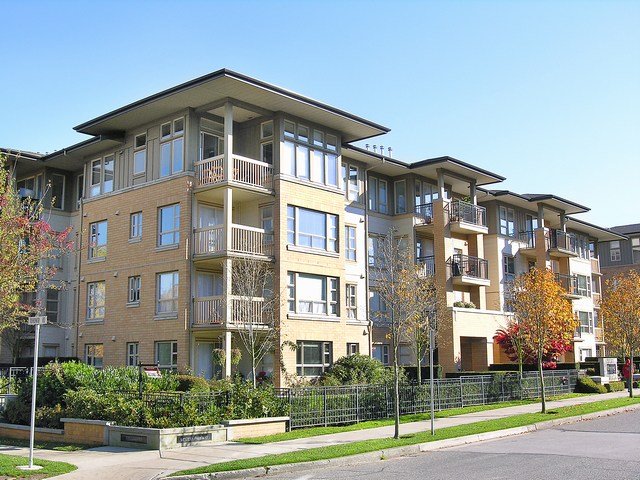 Photo 1 — click to view Winslow Commons photo 1