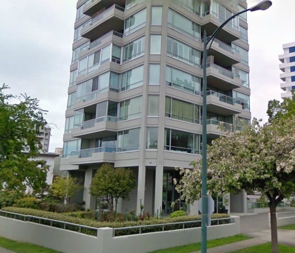 Photo 3 — click to view Kerrisdale photo 3