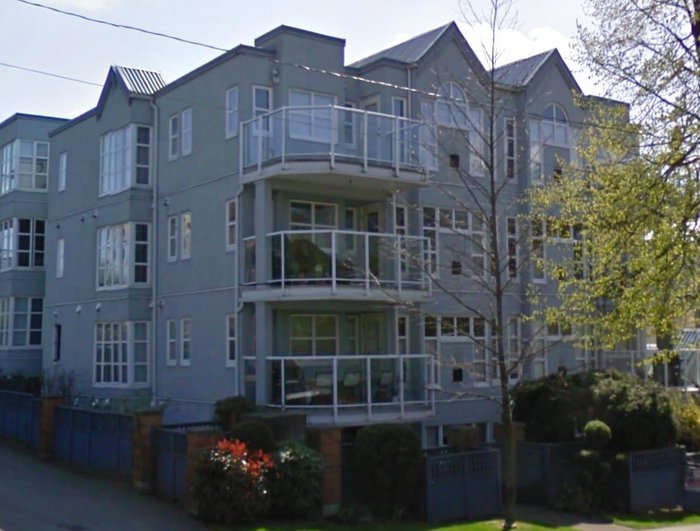 Photo 3 — click to view Riverview Court photo 3