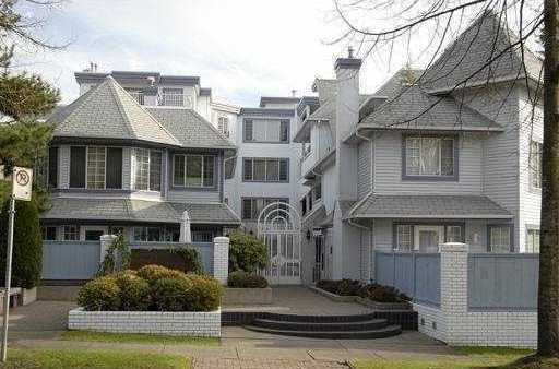 Photo 2 — click to view Gulf View Court photo 2