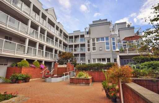Photo 8 — click to view Riverview Court photo 8