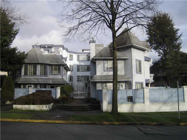 Photo 6 — click to view Gulf View Court photo 6