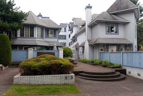Photo 7 — click to view Gulf View Court photo 7