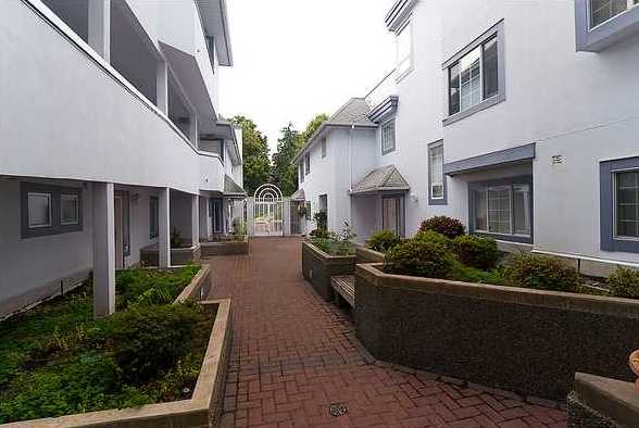 Photo 8 — click to view Gulf View Court photo 8