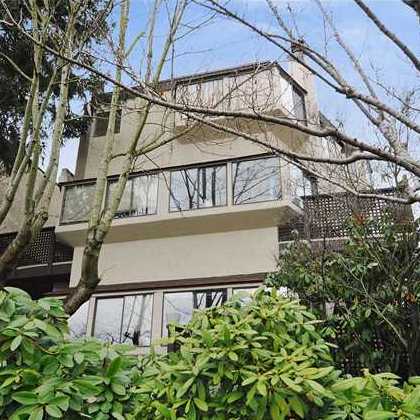 Photo 2 Hemlock House photo 2