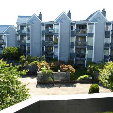 Photo 4 Granville Island Village photo 4