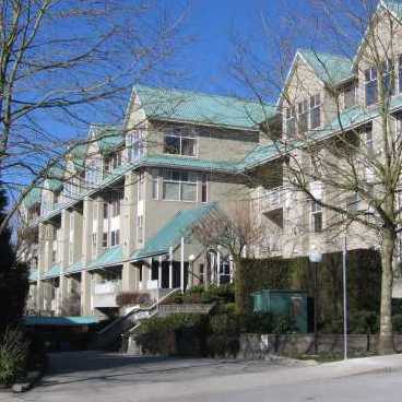 Emerald Manor