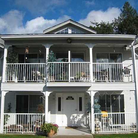 Photo 3 — click to view The Colonial photo 3