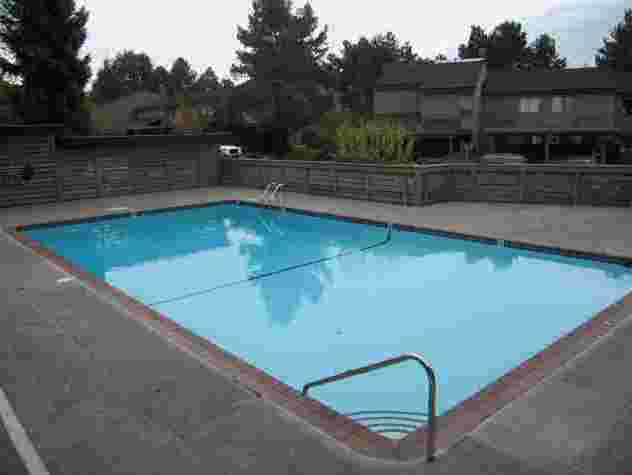 Photo 8 Arbutus Village photo 8