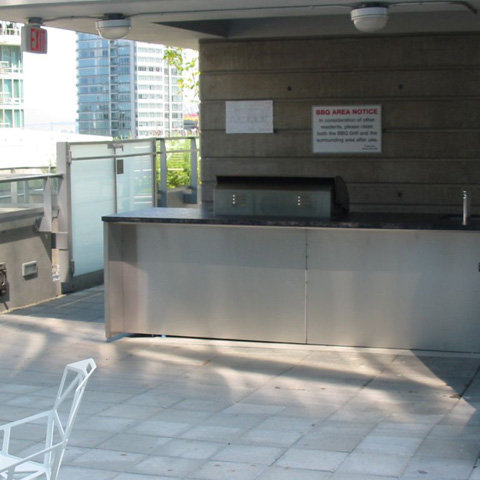 Photo 26 — click to view West Pender Place photo 26