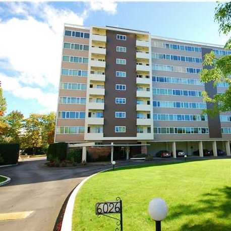 Photo 4 Oakridge Towers photo 4