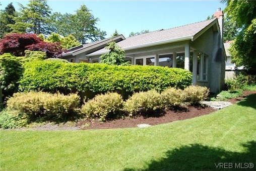 Photo 1 1632 Rockland photo 1