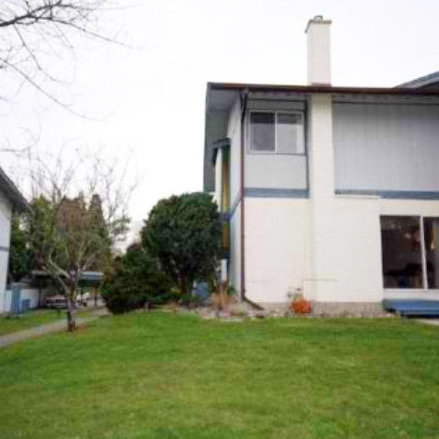 Photo 2 The Village Park Estates photo 2