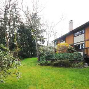 Photo 3 — click to view Lakewood Estates photo 3