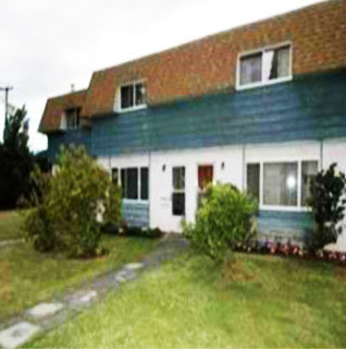 Lakehill Court