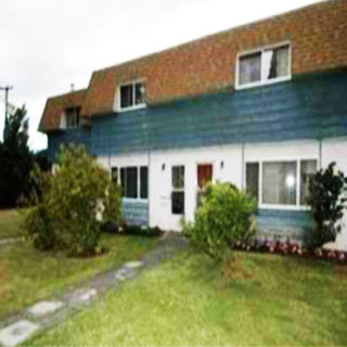 Lakehill Court