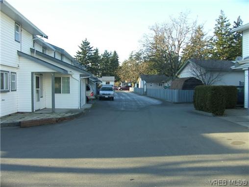 2871 Peatt Rd