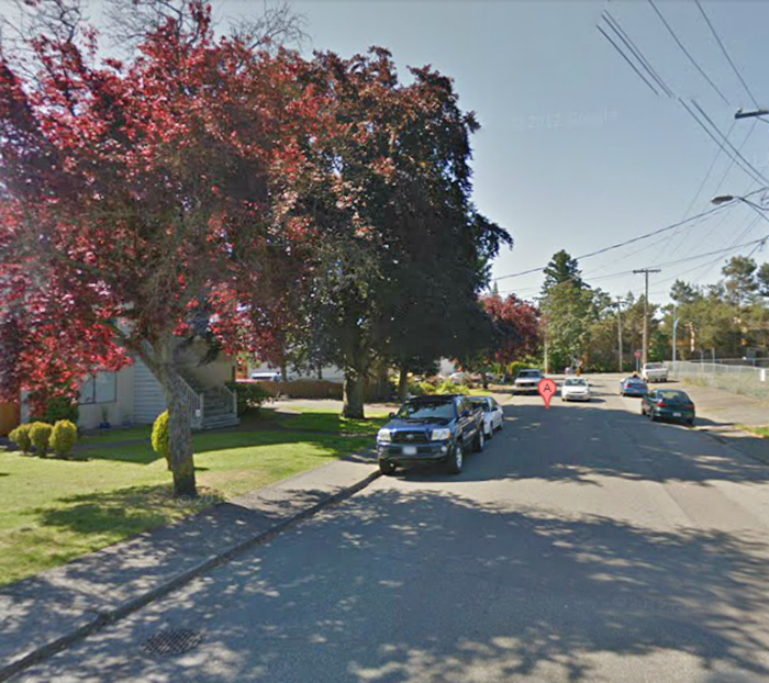 635 Rothwell St photo 4