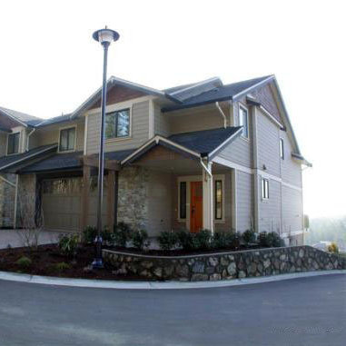 Photo 3 — click to view 614 Granrose photo 3