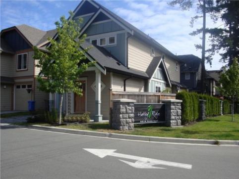 2216 Sooke Rd