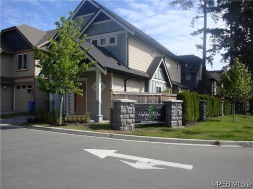 Photo 1 2216 Sooke Rd photo 1