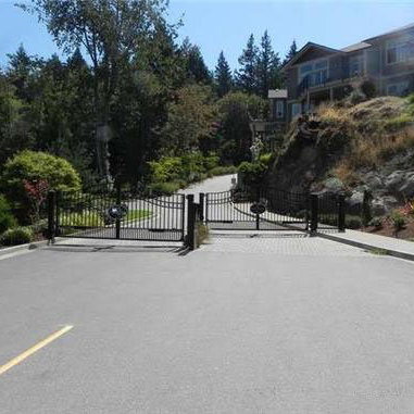 551 Latoria Rd photo 5
