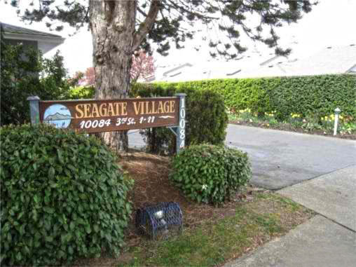 Seagate Village photo 4