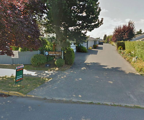 Seagate Village photo 5