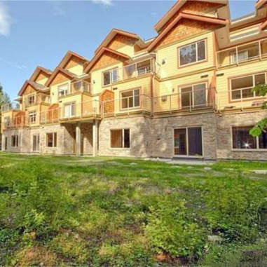 1244 4th Ave photo 3