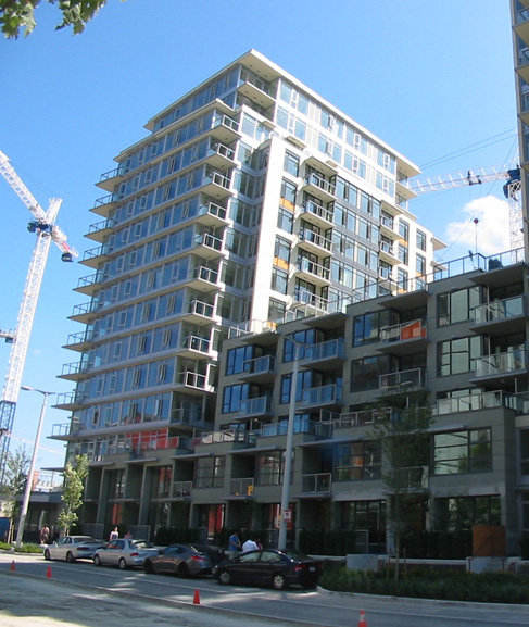 Photo 1 — click to view Wall Centre False Creek West 1 Tower photo 1