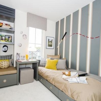 Photo 24 — click to view Eton photo 24
