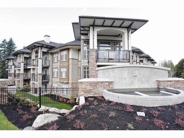 Photo 1 — click to view Edgewater photo 1