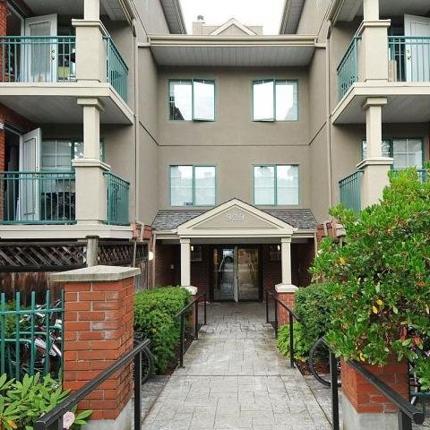 Photo 2 Oakview Gardens photo 2
