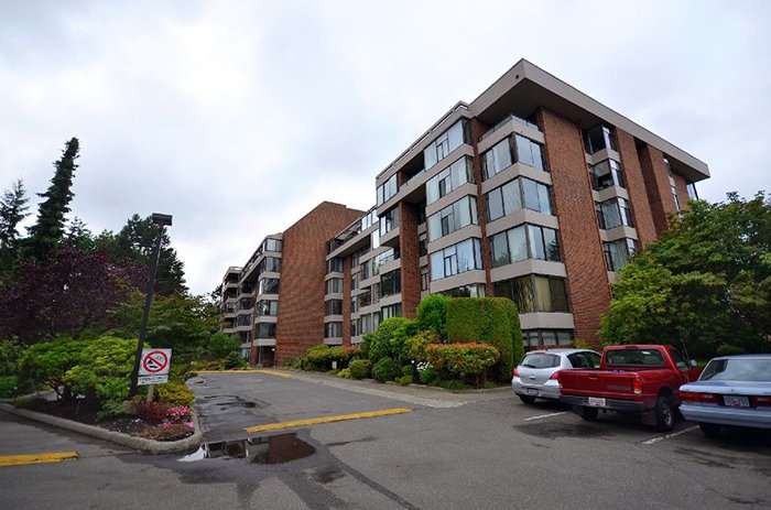 Photo 1 Arbutus Village photo 1