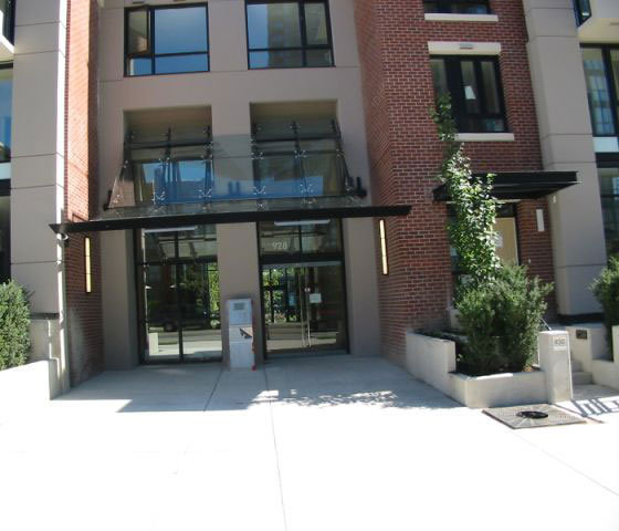 Photo 7 — click to view Yaletown Park 1 photo 7