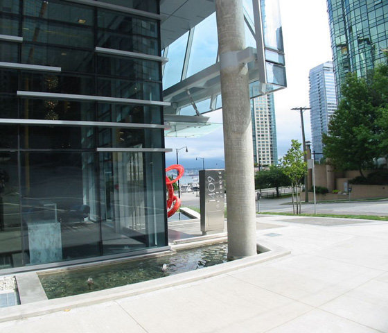 Photo 5 West Pender Place photo 5