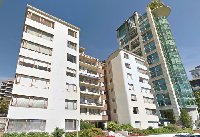 Beach Town House Apartments photo 5