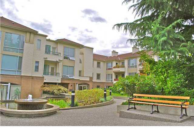Photo 4 — click to view Wyndham Court photo 4