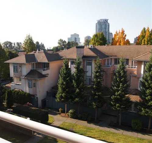 Sylvan Court photo 4