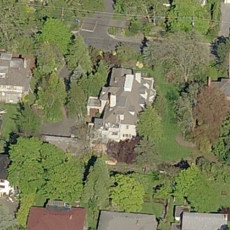 906 St Charles photo 5