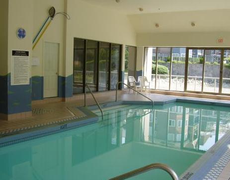 Photo 7 — click to view Lakeside Terrace photo 7