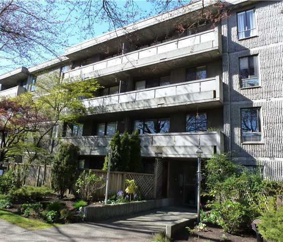 St. Claire Court photo 2